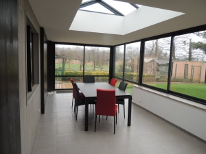 table ceramique extensible veranda rouge et gris