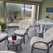 157 fauteuils rotin de jeu taupe veranda