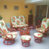 056 salon Madrid rotin rouge fauteuil pivotant exodia home design rennes