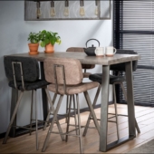 mange debout manguier et metal industriel