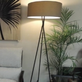 lampadaire metal noir et taupe